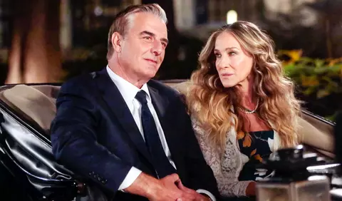 Chris Noth o critică dur pe colega sa din Sex and the City, Sarah Jessica Parker, într-o postare controversată. Ce a declarat actorul