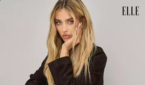 Emili Sindlev, style star la București