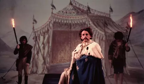 Filme rare, voci radicale: Mici Excese la Apollo111 Cinema