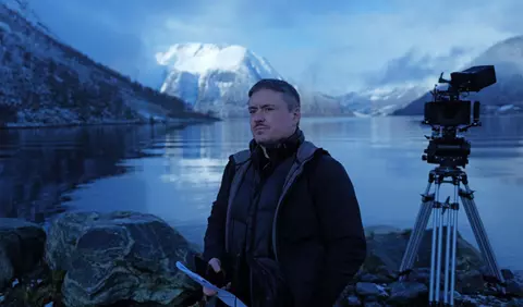 Cristian Mungiu concurează pentru Palme d'Or la Cannes cu Fjord, un film internațional cu Sebastian Stan și Renate Reinsve în distribuție