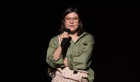 Regizoarea Irisz Kovacs experimentează continuu în teatru: "Nu merită pentru un chicot al unui spectator să atingi demnitatea unor grupuri"