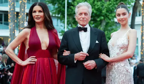 Carys, fiica lui Michael Douglas și Catherine Zeta-Jones, calcă pe urmele celebrilor săi părinți. Ce decizie a luat tânăra