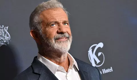 Mel Gibson, în ipostaze romantice alături de noua iubită. Cine este aceasta și cum au fost surprinși la Roma