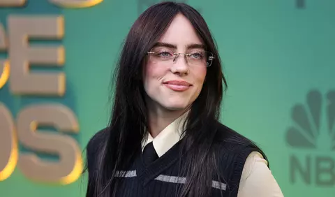 Billie Eilish, de nerecunoscut pe platoul de filmare. Artista își face debutul pe marele ecran