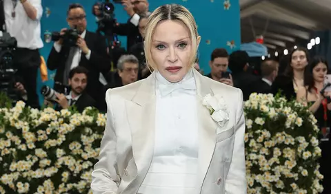 Madonna, mesaj emoționant pentru fiicele sale gemene. Cum arată Stella și Estere, care au împlinit 14 ani
