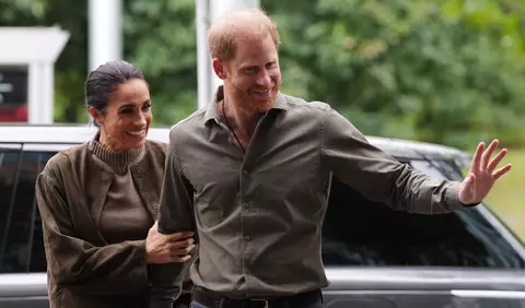 Prințul Harry, primit cu brațele deschise de familia Prințesei Diana după revenirea în Marea Britanie