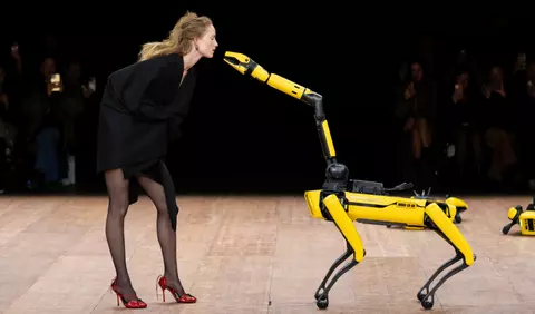 ELLE Fashion Voice: Moda în 2035: artificială, dar indispensabil umană