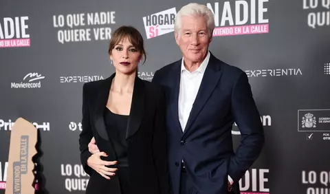 Soția lui Richard Gere, mesaj emoționant despre cei trei fii ai săi: "Cum le oferim rădăcini fără să le luăm libertatea?"