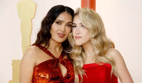 Valentina, fiica Salmei Hayek, îi critică actriței profilul de Instagram și stilul vestimentar: "Trebuie să dispară"