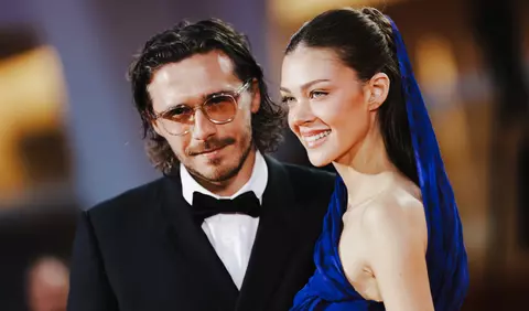 Brooklyn Beckham, gest emoționant pentru Nicola Peltz pe covorul roșu. Cum și-a ajutat soția în public