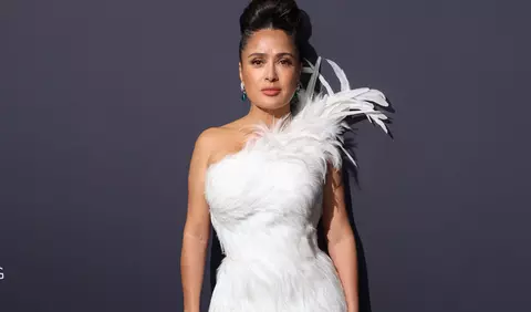 Salma Hayek, apariție îndrăzneață pe internet. Cum s-a pozat actrița, care a împlinit 60 de ani