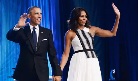 Barack și Michelle Obama au aniversat 34 de ani de căsnicie. Mesajele emoționante pe care și le-au transmis: "Să te iubesc devine din ce în ce mai frumos"
