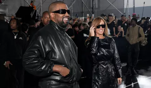 Bianca Censori, apariție spectaculoasă la concertul lui Kanye West. Ținuta transparentă cu care a atras toate privirile