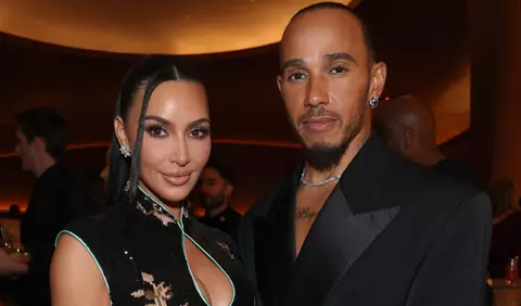 Kim Kardashian, apariție spectaculoasă la Grand Prix-ul de la Singapore. Cum arată ținuta purtată de vedetă și cum l-a susținut pe iubitul ei, Lewis Hamilton