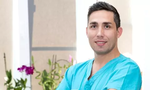 Cine este Valeriu Gheorghiță, tânărul medic care va coordona campania de vaccinare împotriva coronavirusului