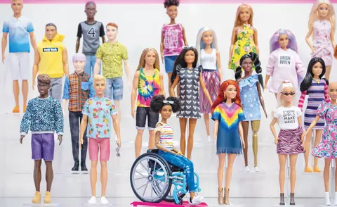 ELLE BEAUTY:  Mini beauty influencers