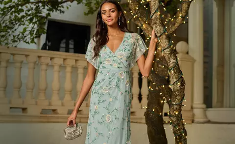 Ghid de Stil pentru Rochii Elegante de Primăvară 2025