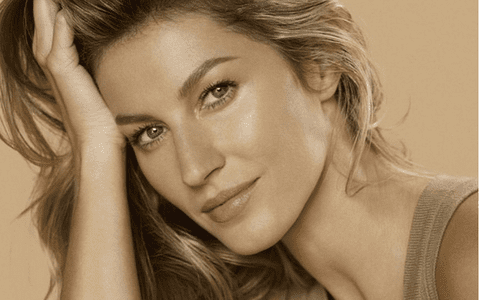 Gisele Bündchen a aniversat 9 ani de căsnicie. Ce rochie de mireasă superbă a avut!