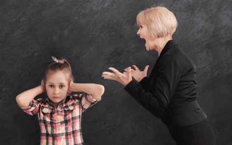 Menții regulile impuse copilului tău? Greșeli de parenting pe care nu trebuie să le repeți