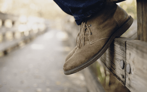 (P) Tips & tricks pentru curățarea pantofilor de piele întoarsă