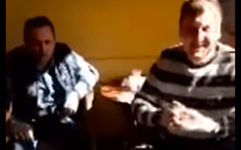 Imagini revoltătoare! Petrecere cu palincă într-un centru de carantină de la Sighet, transmisă live pe Facebook: ”Putem să ieşim afară când vrem noi, de aici. Uitaţi, e geamul deschis!”