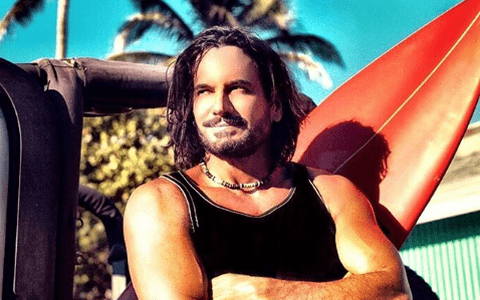 Îl mai ții minte pe frumușelul din telenovela "Pisică sălbatică"? Cum arată Mario Cimarro la 49 de ani