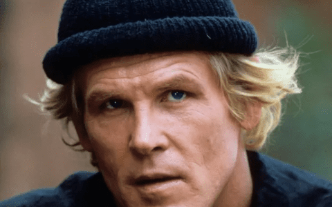 A fost sex-simbolul anilor ’80, dar e de nerecunoscut! Cum arată Nick Nolte la 80 de ani: a fost fotografiat pe stradă cu părul vâlvoi și cămașa murdară