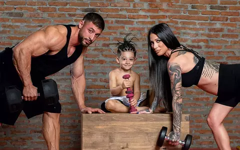 Roxana Vancea a născut! A devenit mama unui băiețel perfect sănătos