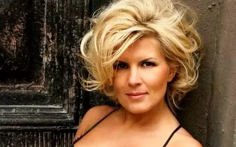 Elena Udrea, despre Revoluția din 1989: „Am început să strig către soldaţi: Nu trageți!”