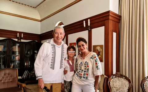 Ce face Andrei Zaharescu în Africa de Sud, la 9 ani de la divorțul de Andreea Berecleanu. Poze cu noua sa familie