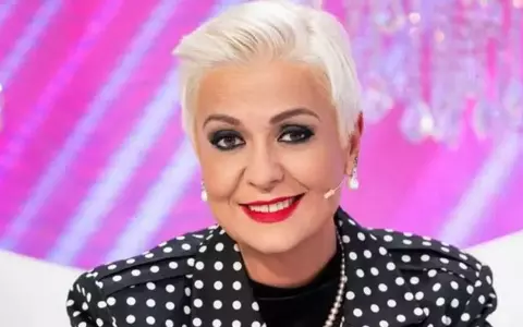 Cum a fumat Monica Anghel prima oară: "Se vedea fumul care ieșea din porumb și bunica a crezut că a luat foc ceva"