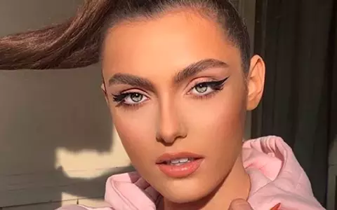 Alexia Eram, apariție sexy pe Internet. Cum s-a fotografiat fiica Andreei Esca