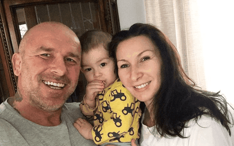 Cătălin Zmărăndescu, fotografie emoționantă alături de familia sa, după eliminarea de la Survivor: "Liniștea și iubirile mele"