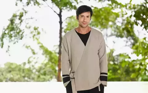 Care a fost primul loc de muncă pe care Radu Vâlcan l-a avut. Își câștiga cu greu banii
