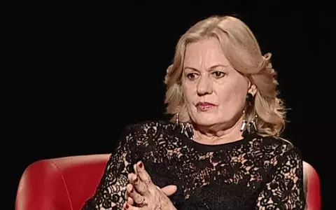 Văduva lui Dan Spătaru a căzut pe stradă și a ajuns de urgență la spital. În ce stare se află: "Am zis să nu mă lovesc cu capul de trotuar și..."