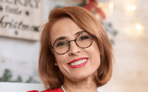 Cum arată Monica Davidescu în costum de baie, la 49 de ani. Imagini de pe plajă: „În pași de dans la malul mării!”
