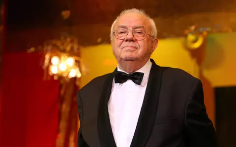 Alexandru Arșinel a fost înmormântat cu onoruri militare astăzi, la cimitirul Bellu. Ultimele aplauze, după o carieră de 60 de ani