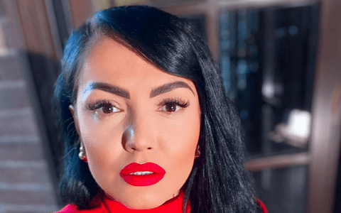 Andreea Mantea s-a tuns singură. Cum arată acum: „M-am trezit cu o poftă nebună”