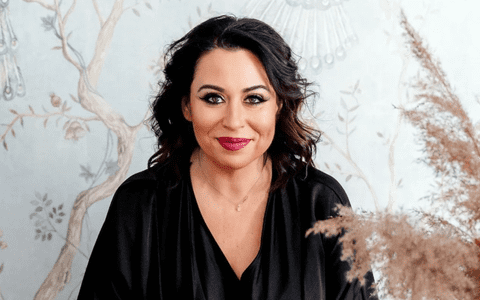 Oana Roman nu vinde vila din Tunari decât dacă i se oferă 500.000 de euro. Vedeta a răbufnit: „O domnișoară care este foarte proastă și nesimțită...”