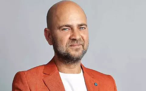 Cosmin Seleși, detalii despre emisiunea "Batem palma?", pe care o va prezenta la PRO TV: "Am râs, am plâns. Jur, am plâns!"