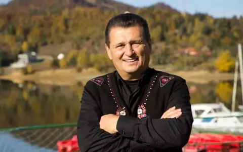 Nea Mărin a ajuns la spital, înainte să termine filmările pentru emisiunea „Poftiți pe la noi! Poftiți la târg”: „O premieră deloc plăcută pentru mine”