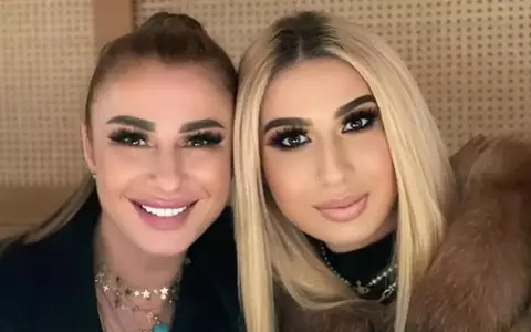 Sarah Dumitrescu recunoaște că îi va fi greu să-și vadă mama cu alt partener, după divorțul de Reghe: „Să stai 15 ani cu cineva și să...”