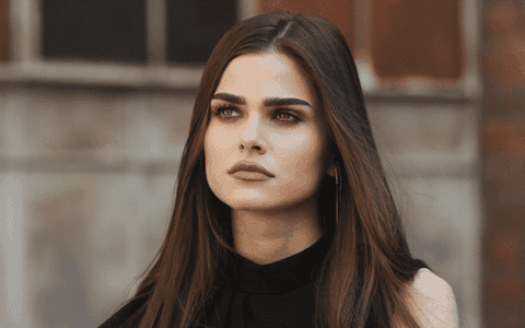 Theo Rose i-a cerut lui Anghel Damian să fie obiectiv, cu ea, la filmările pentru Clanul: „Vede și greșeli și mi le spune”