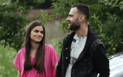 Theo Rose și Denis Hanganu, scene fierbinți în serialul „Clanul”: „Să nu se uite tata că...”