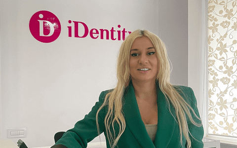 Anisia Gafton vrea zâmbet de Hollywood! Ce variante pe care şi tu le poţi încerca i-au oferit specialiştii de la Identity Clinic?