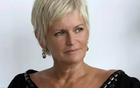 Cum arăta Monica Tatoiu în tinerețe, pe vremea când se iubea cu Florin Călinescu. Cei doi au fost colegi de clasă