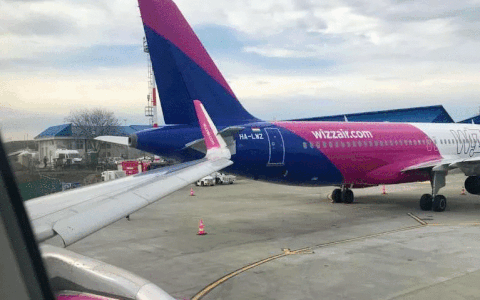 Două avioane Wizz Air s-au ciocnit pe aeroportul din Suceava. O aeronavă avea pasageri la bord