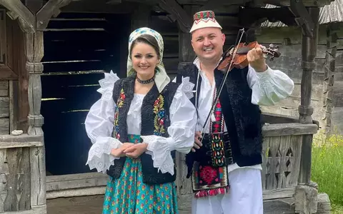 Amalia Ursu și Vasilică Ceterașu s-au mutat în casă nouă, după ce au devenit părinți de gemeni. Cum arată vila: "Mi-am pus palmier, să mă simt ca-n Tenerife"