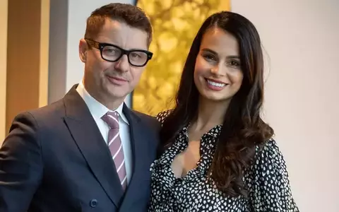 Anca Serea, după ce s-a spus că divorțează de Adi Sînă: „El este mai mult plecat. Ne-am gândit de multe ori, dar...”. Face turul Europei cu cei 6 copii, fără soțul ei