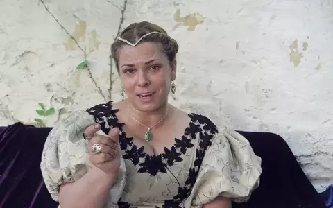 Dana Marijuana și Iris, fiica ei cea mică, vor petrece iarna în containerul din Vama Veche: „Nu știu cum mă voi încălzi”. De ce artista nu se mută cu iubitul ei